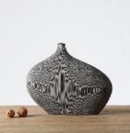 Siyah Beyaz Desenli Basık Polyresin Vazo – YZ02115G-2